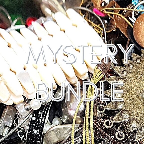 Mystery costume jewellery bundle - Picture 1 of 6